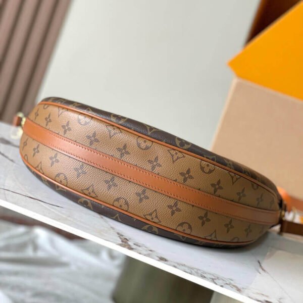 Louis Vuitton Loop Hobo M46311