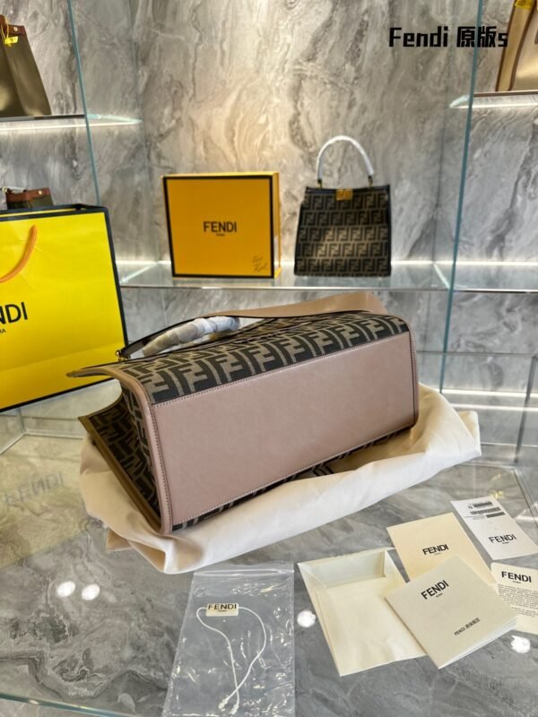 0339D712-B2D4-D5BE-F686-54C0E553EA85.jpg Fendi Sunshine Large