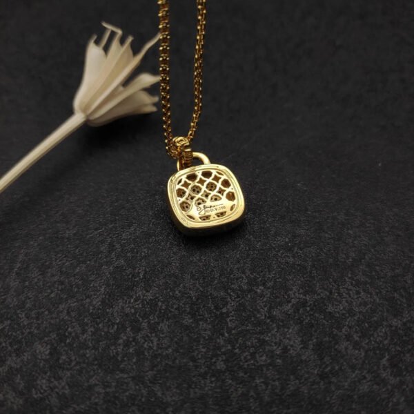 03EAEDB5-87E6-A927-3374-0D3A84F25E98.jpg Albion® Pendant in 18K Yellow Gold with Pave Diamonds,18mm