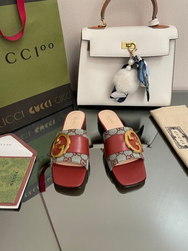 0466F0FD-424F-B2D7-206A-A51F65D3A4E8.jpg GUCCI Women's Platform Slide Sandal