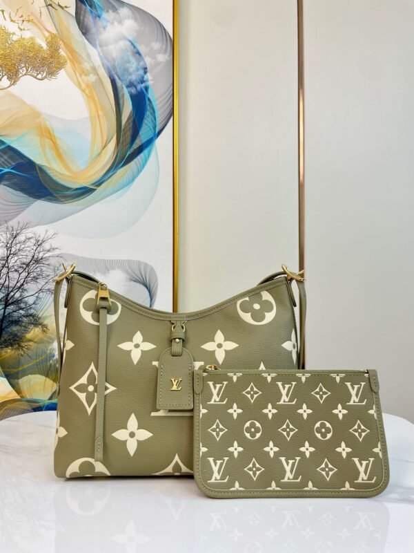 Louis Vuitton M46672 CarryAll PM