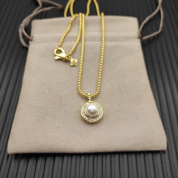 0C271A02-7284-BD8C-893F-3D889778B912.jpg Pearl Classics Cable Halo Amulet 18K Yellow Gold with Diamonds