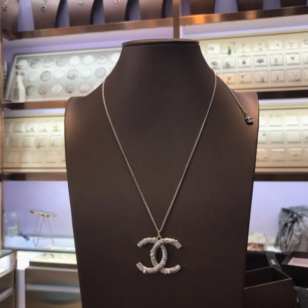 0ECE8F8C-3C83-E99D-248B-1CDB1ECFCED2.jpg jewelry59