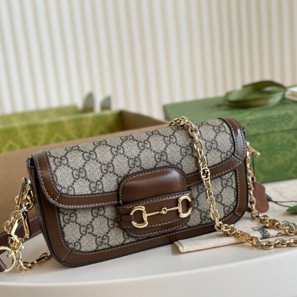 11D23A1C-85A7-5C7A-0962-06D5F0EF5D5A_e6ee27e5-d13c-44d7-97d8-b70bbb0ca70f.jpg Horsebit 1955 small shoulder bag