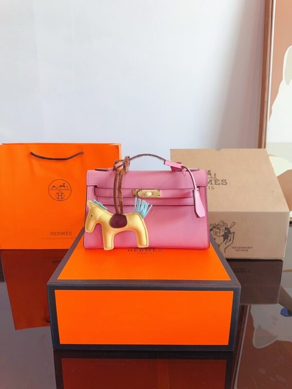 135DC2C6-5F5E-08D7-672F-B8EC24F1794C.jpg Kelly 20 Bag