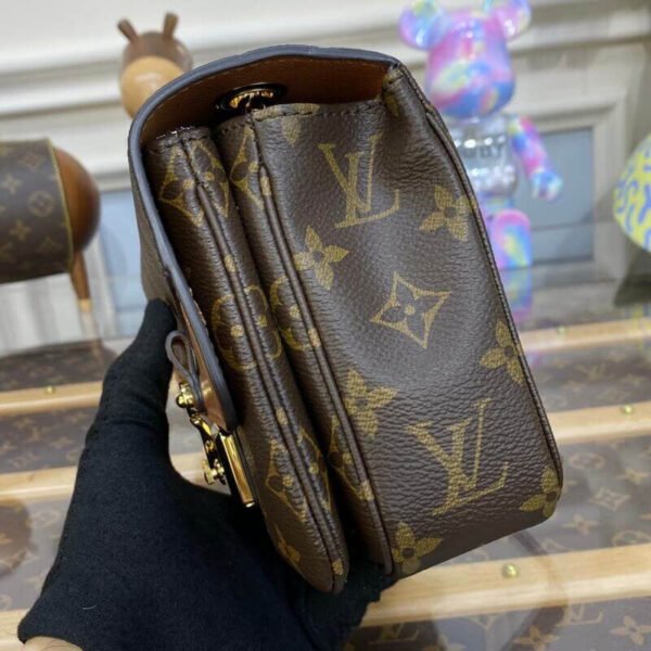 159EA595-ED9A-C141-B7CC-60E7E42EA564.jpg Louis Vuitton Marceau Bag M46127