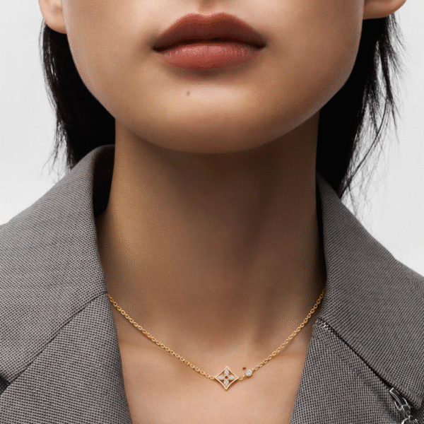 1A1DDC1B-775B-5952-F291-98021DCBB650.png Idylle Blossom Pendant, Yellow Gold And Diamonds