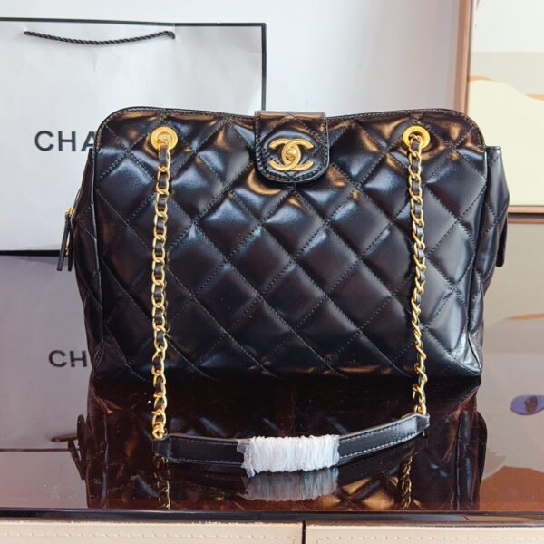 1A31FB77-4FB2-D70F-5E16-A7D7156BD498.jpg Hobo Handbag