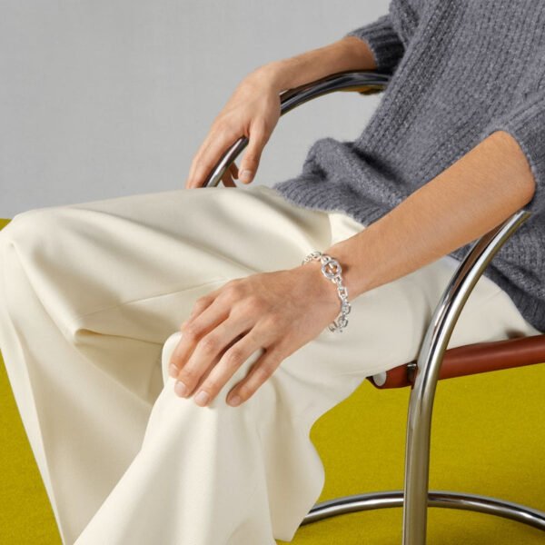 1AA3EE6C-1AD1-24BD-9BB6-870A88B0A608.jpg INTERLOCKING CHAIN BRACELET - 17 cm