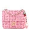 202384F4-C501-BFA9-AE3D-7CC784C673AF.jpg Tweed Resin Quilted Mini Heart Square Flap Pink White