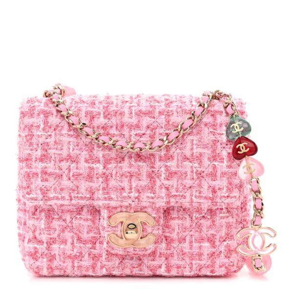 202384F4-C501-BFA9-AE3D-7CC784C673AF.jpg Tweed Resin Quilted Mini Heart Square Flap Pink White