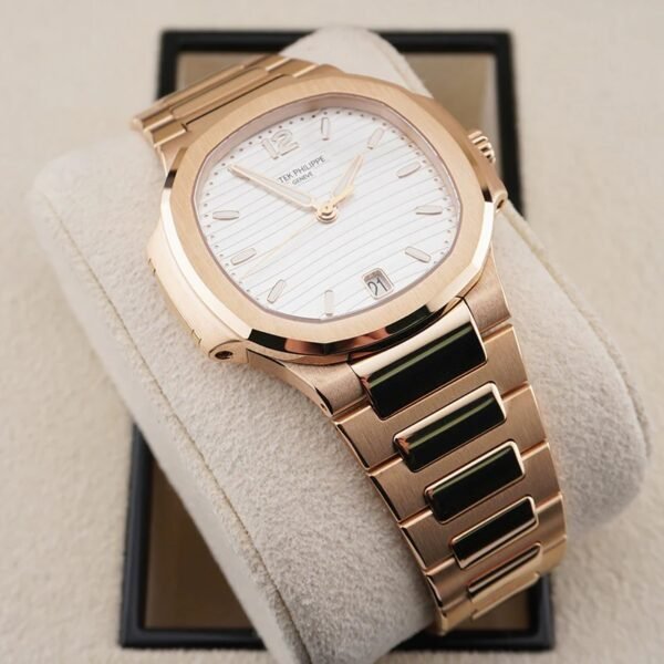 20251121-162807 Patek Philippe Nautilus 7118/1R-001