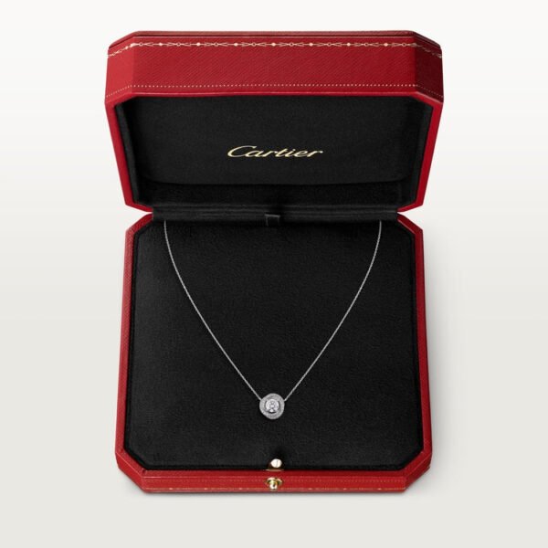 2082E16F-1576-8369-22E6-4B1FD7FEDD86.jpg TRINITY RUBAN NECKLACE