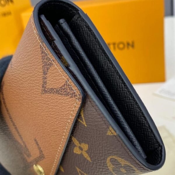 20976403-9856-66E3-D99D-2C1EC508EFD6.jpg Louis Vuitton Sarah Wallet M80726