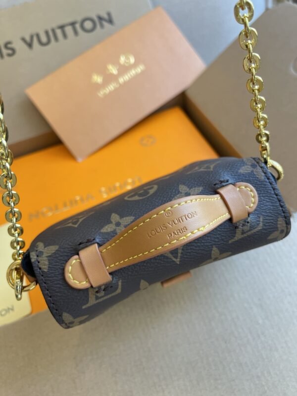252568E1-3EF2-A119-20DB-AA4AD88F0D6F.jpg Louis Vuitton MICRO MÉTIS Chain Bag M81267