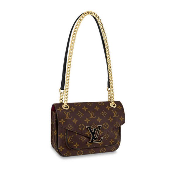 2A2B3ED8-C4D7-C4B9-3B0E-5B7B00CD11A2.jpg Louis Vuitton Passy Bag M45592