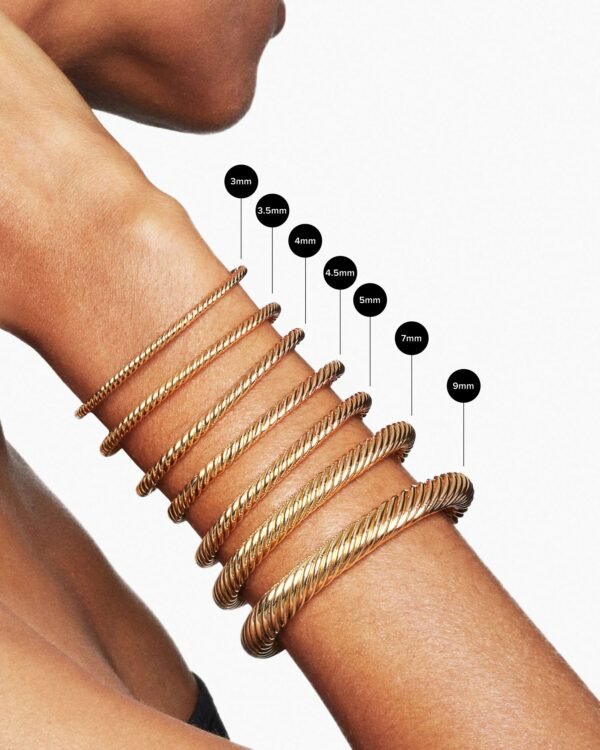 2AB5FD15-9403-B360-8E23-5A7C6153FF64.jpg X Cablespira® Station Bracelet 18K Yellow Gold with Pavé Diamonds, 4mm