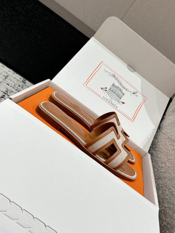 Hermes Women's Oran Sandal