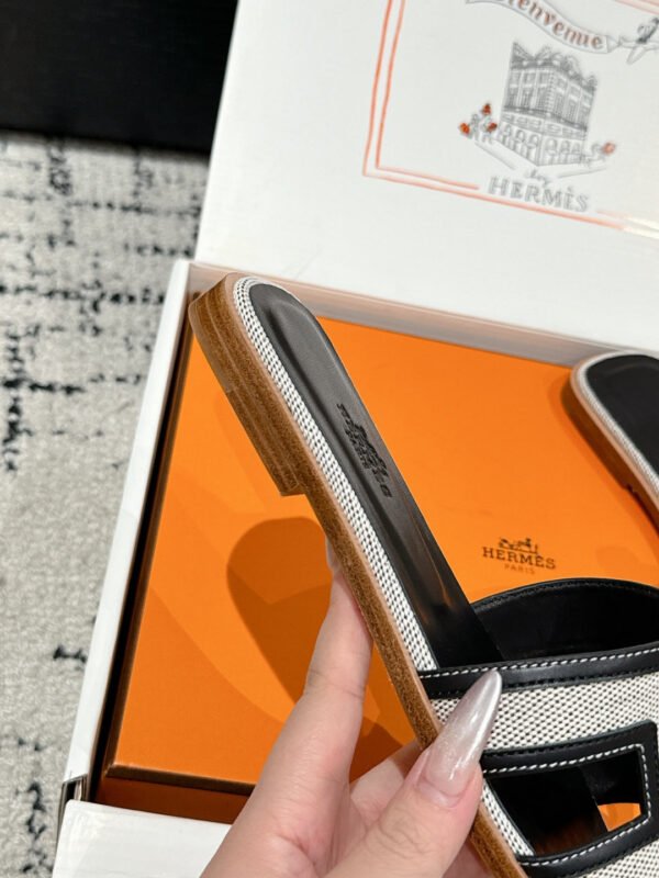 Hermes Women's Oran Sandal