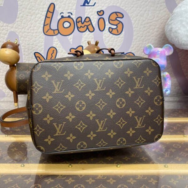 3EEFC095-762D-6C50-357A-22E1D5252C57.jpg Louis Vuitton NéoNoé MM M44887