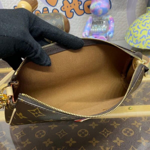 Louis Vuitton Eva Clutch M95567