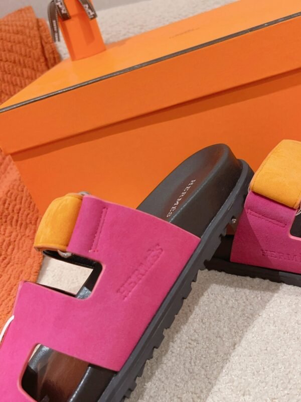 476BF357-7ABD-2307-08B0-C341D6244D95.jpg Hermes Unisex Chypre Sandal