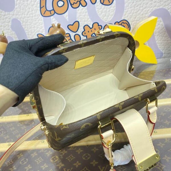 494B7B47-84B0-6D12-B9BC-6D5F0D451691.jpg Louis Vuitton Alma Trunk M11114