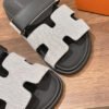 4D50D033-6E45-B1D6-BE1F-1520813155C9.jpg Hermes Unisex Chypre Sandal