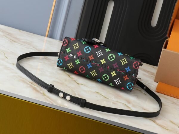 Louis Vuitton OnTheGo East West Chain M13260 LV x TM