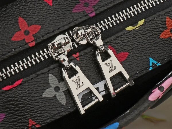 Louis Vuitton OnTheGo East West Chain M13260 LV x TM
