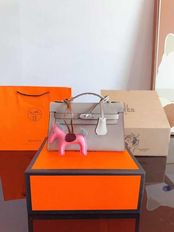 528194C0-AEBC-45D3-D16E-77B262E9C96F.jpg Kelly 20 Bag