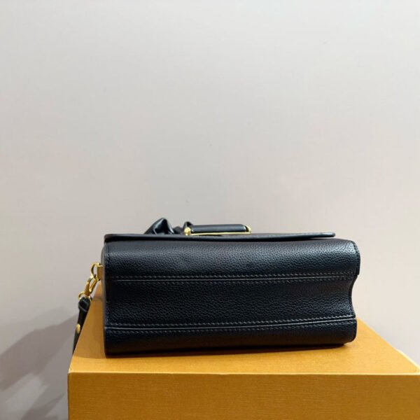 582B1C67-7C89-97FB-B97F-D7FAFDAA1F28.jpg Twist One Handle PM - Black