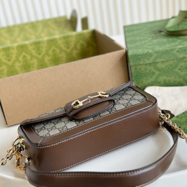 58E5BA23-D374-DA83-406B-F04C780A9EB9_63d846f2-ef8c-4b57-b683-2c7b3e948a63.jpg Horsebit 1955 small shoulder bag