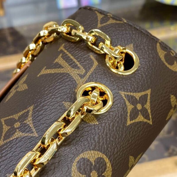 5B8540E3-4A21-E4B3-EAA8-F9D7BADE56BC.jpg Louis Vuitton Marceau Bag M46127