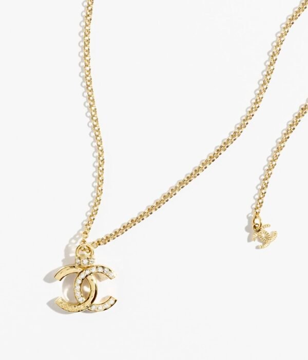 5BC8807D-6A5D-4B39-7F61-C27D2302E3E5.jpg PENDANT NECKLACE