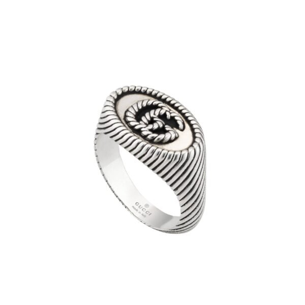 INTERLOCKING G CHEVALIER RING IN SILVER