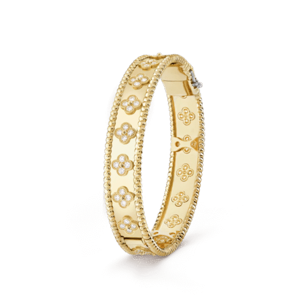 5D040463-C3E3-F534-F963-F04E7A38EE83.png Perlee clovers bracelet, small model