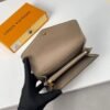 Louis Vuitton SARAH WALLET M81049