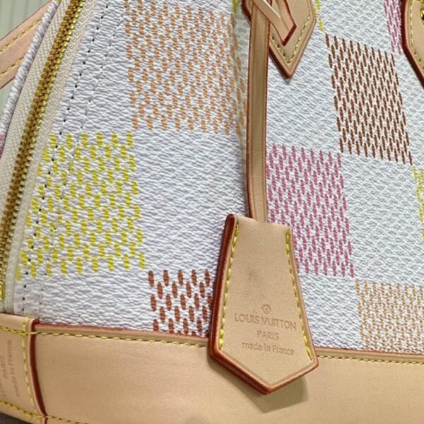 5E726650-AEA4-E093-0F86-D2711D110840.jpg Louis Vuitton Alma BB N40516