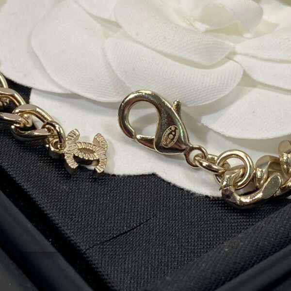 60EC74F3-2FA2-1A92-0CDB-4742FC23820B.jpg Perfume bottle bracelet