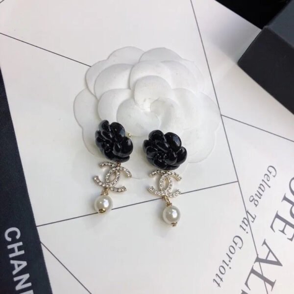 61DB1DFD-6A7D-620D-0C6C-1FB48F847830.jpg cc Earrings