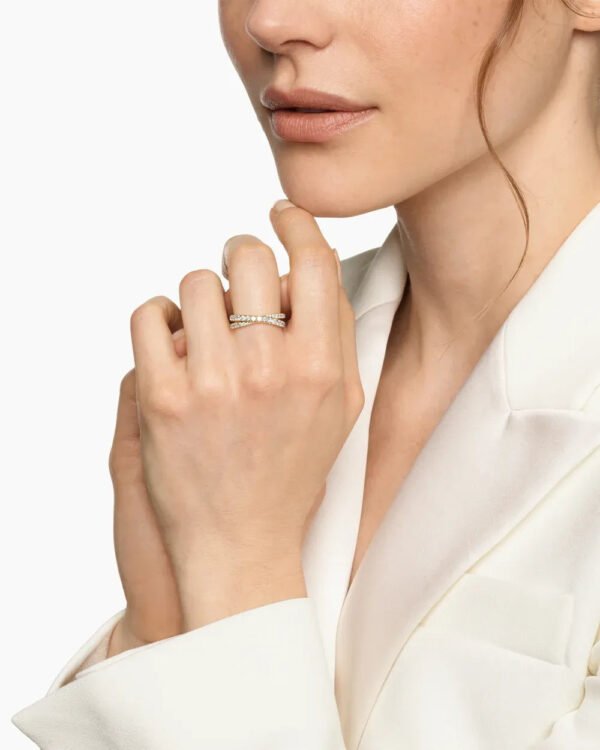 64433CB5-6DBA-9DD1-8E22-2EFE77FF3E47.jpg Pavé Crossover Ring 18K Yellow Gold with Diamonds, 6mm - 6