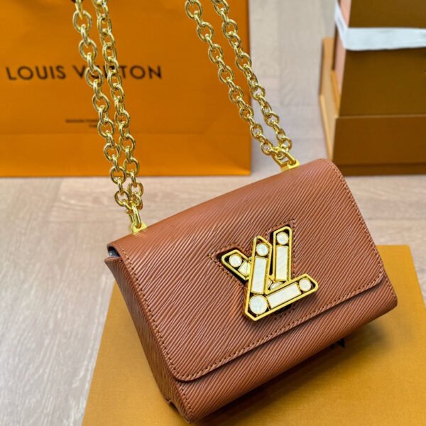 660F869D-3646-C3DB-22EE-CAAA800294FF.jpg Twist PM - Black