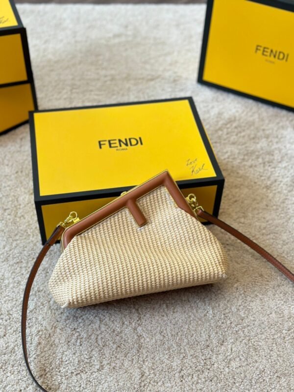 681E8B5B-16A2-BF71-B188-6495D55A5CC3.jpg Fendi First Midi - Brown