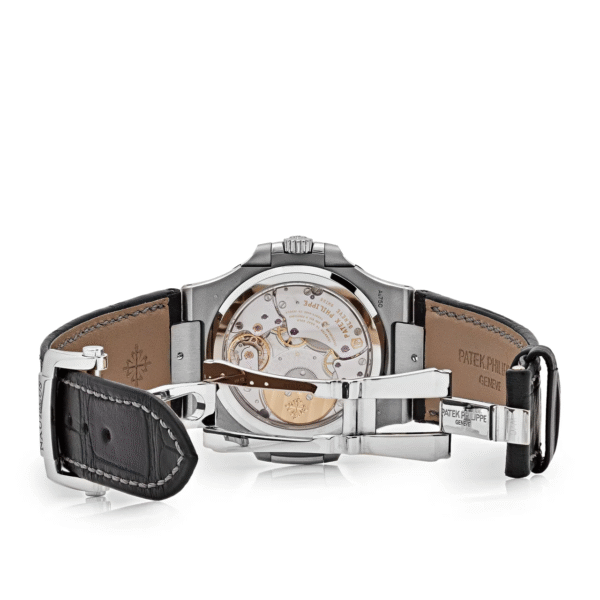 68DE47B9-E283-B2EA-F1E2-CA7455CB81A2.png NAUTILUS 5712G-001 40MM