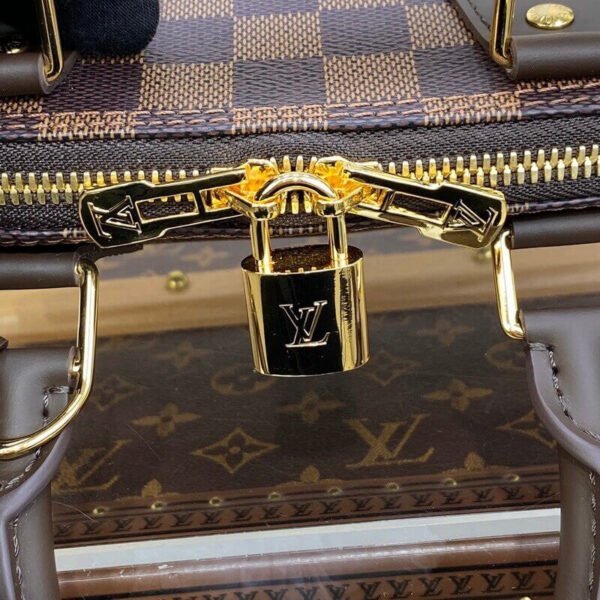 690D2828-4B56-38CB-7BC5-5332EE2DB2C5.jpg Louis Vuitton Alma BB N41221