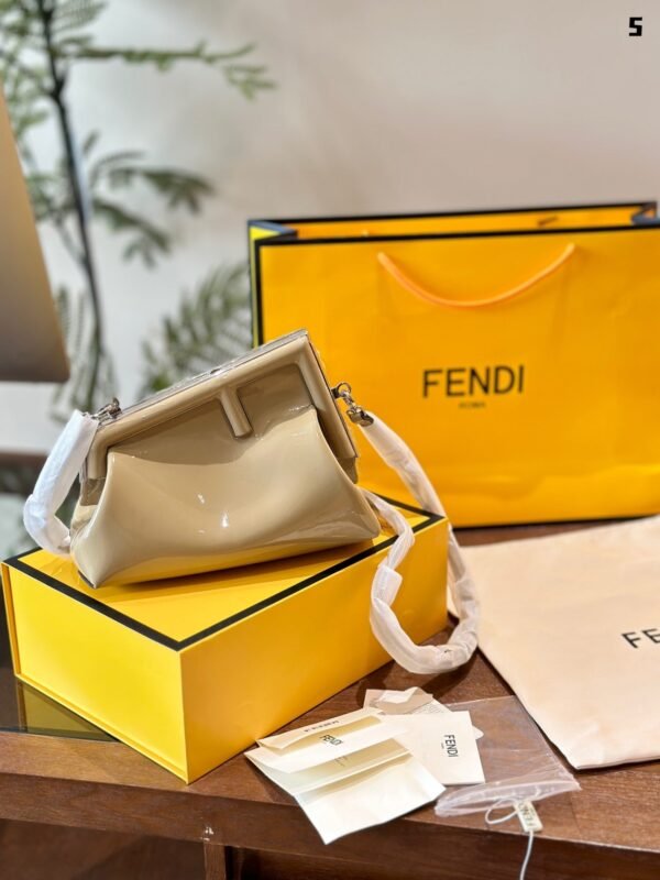 Fendi First Midi - Black