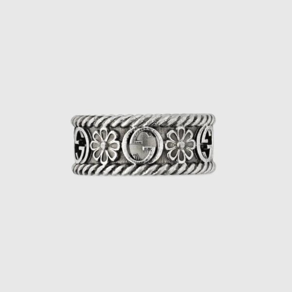 6BD0ABB2-B4FF-9980-223C-B66EBF8FEEAA_b45345ca-7467-4702-bc54-64ba3777ba3d.jpg INTERLOCKING SILVER RING