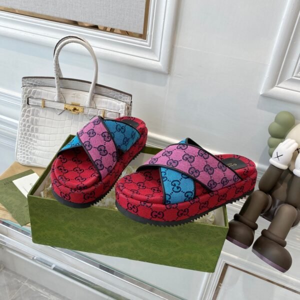 6E9D2FB1-3CF7-03D4-8AD4-088D746FF59D.jpg GUCCI Women's Platform Slide Sandal