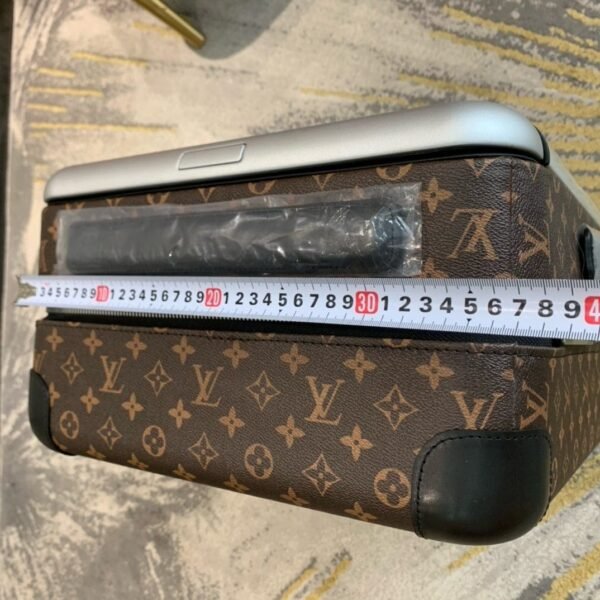 Louis Vuitton M20294 Horizon 55
